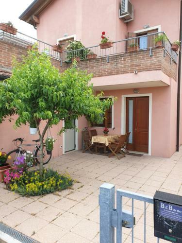 Hostal B&B By Max