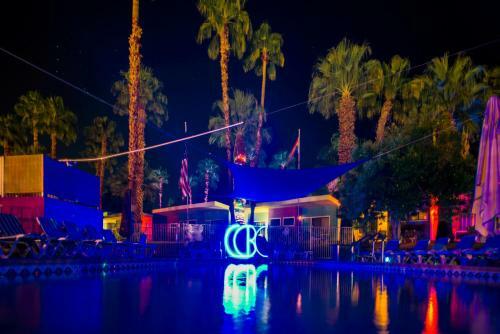 Ccbc Resort Hotel - A Gay Men's Resort
