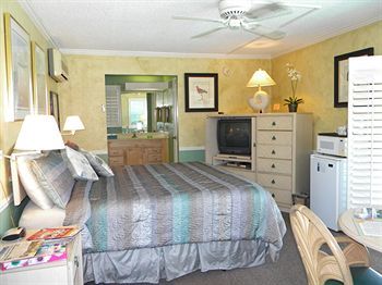 The Boathouse Motel