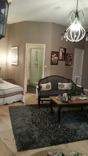 Bed & Breakfast Chambres D'h�tes - La Villa De La Paix