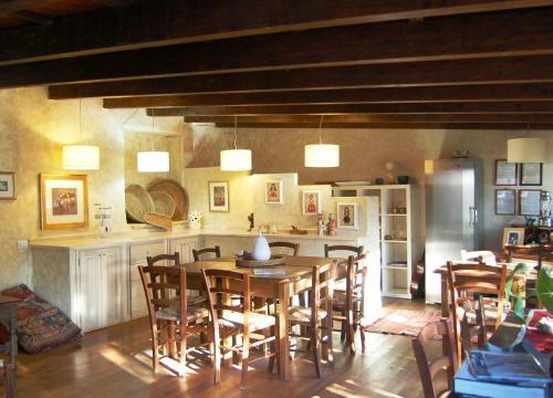 Hostal Agriturismo L'aglientu B&B