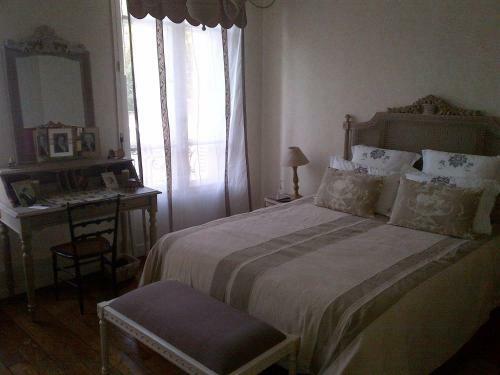Bed & Breakfast Maison Du Th��tre Saint Bonnet