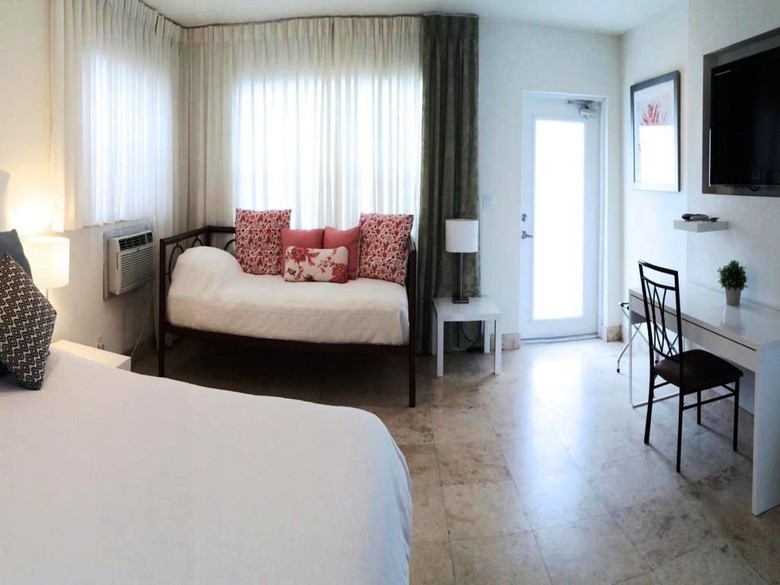 Hotel Seacrest