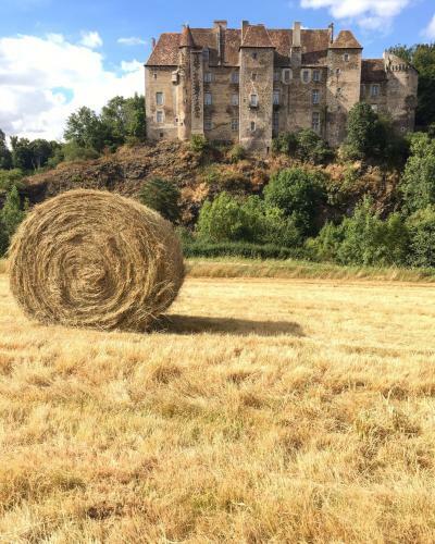 Bed & Breakfast Chateau Vue Boussac Chambres D'h�tes