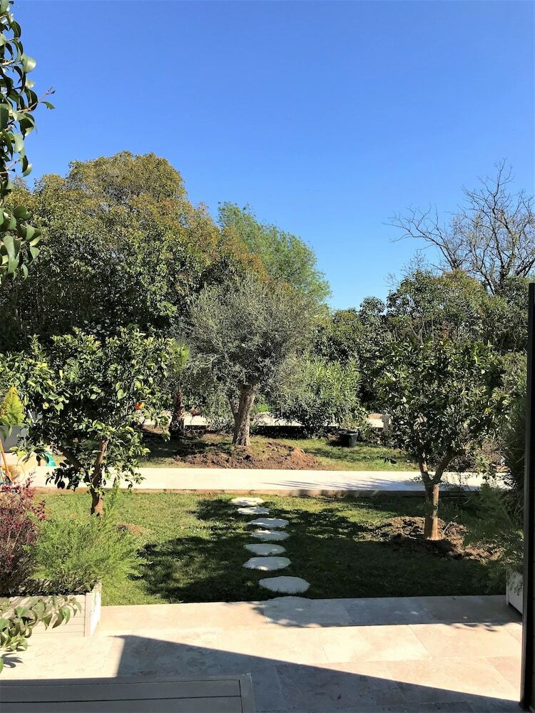 Bed & Breakfast Domaine De L'aufrene