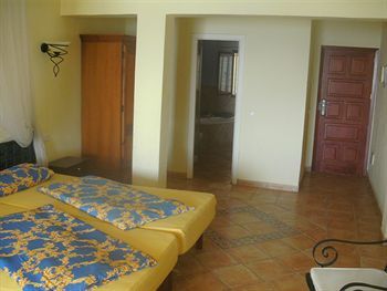 Hostal Amena Mar