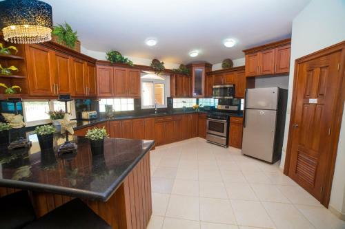 Hostal Residencial Casa Linda