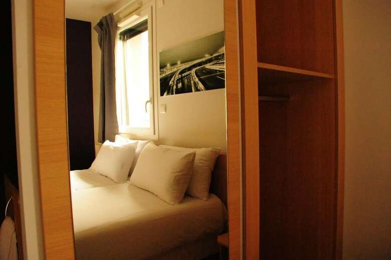 Hotel Comfort Suites Lyon Est Eurexpo