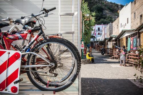 Camping Baia Unci