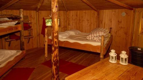 Hostal Cabanes Et Yourtes De La Vall�e De L'ance