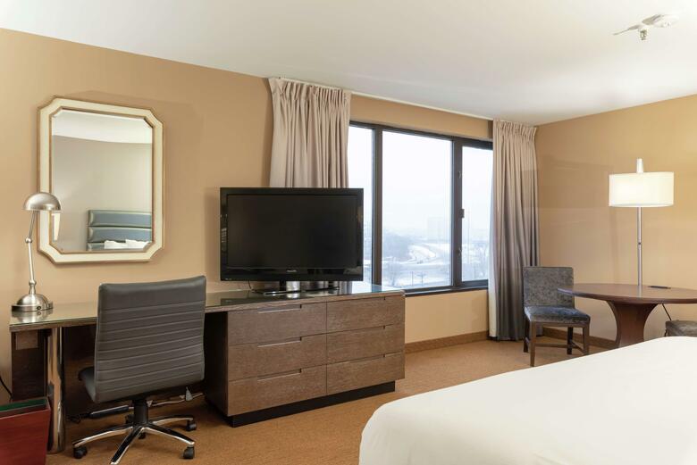 Hotel Doubletree By Hilton Bloomington Minneapolis South