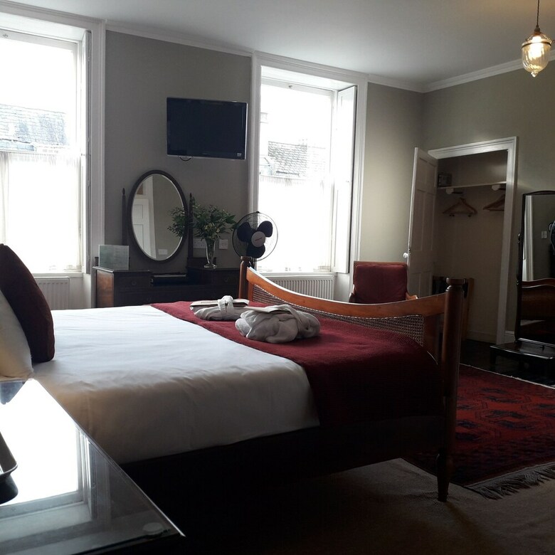 Bed & Breakfast Henrietta House
