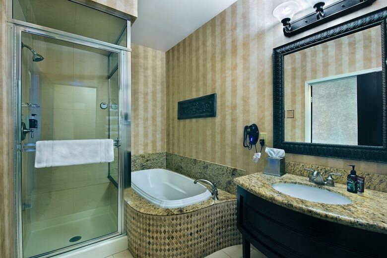 Hotel Oxford Suites Boise