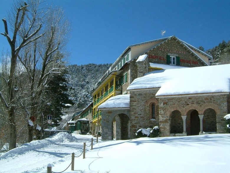 Hotel Adser�