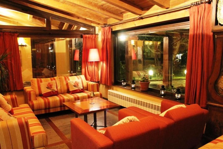 Hotel Saurat