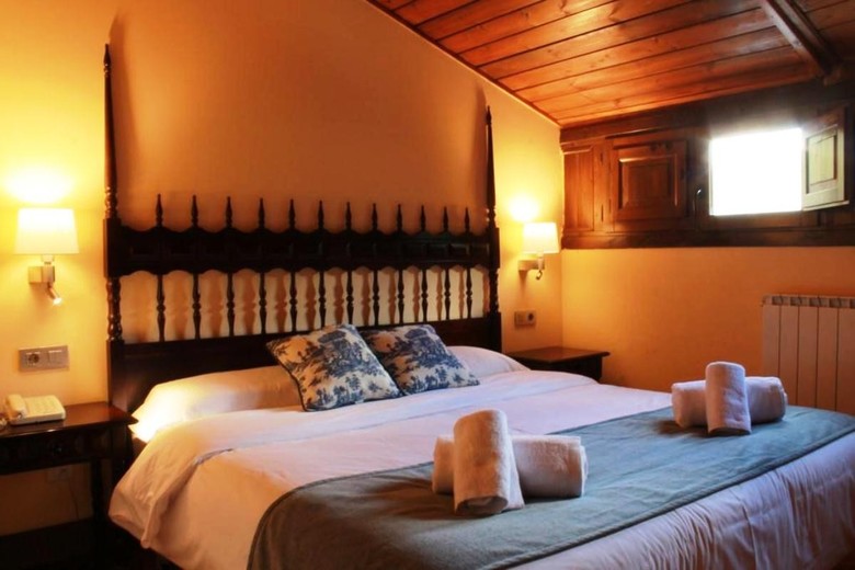 Hotel Saurat