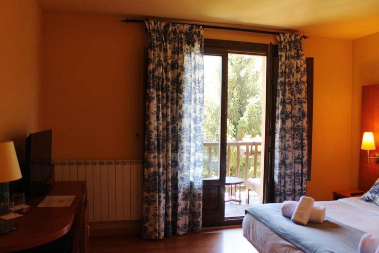 Hotel Saurat