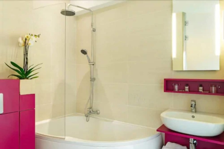 Le Pere Leon Hotel