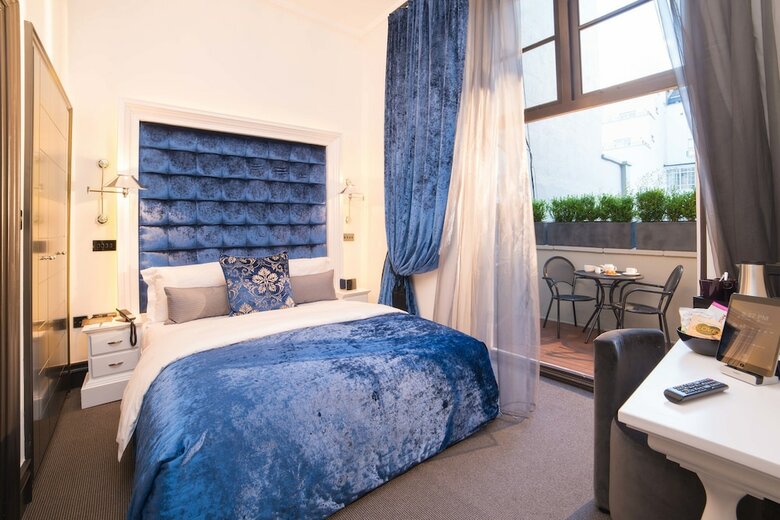 The Exhibitionist Hotel