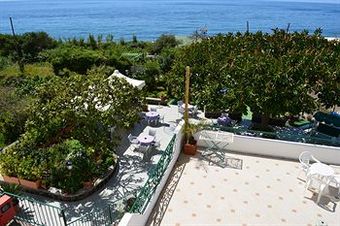 Maronti Hotel