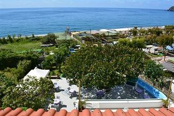 Maronti Hotel