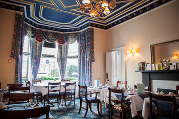 Hostal Alba Hills Guest House