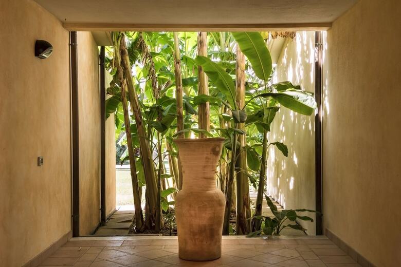 Hotel Lantana