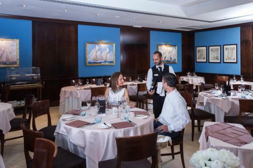Hotel Caesar's