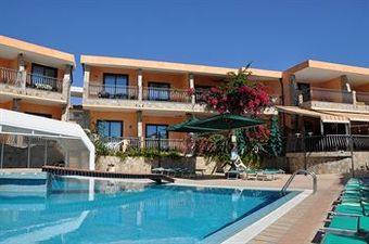 Hotel Palm Village