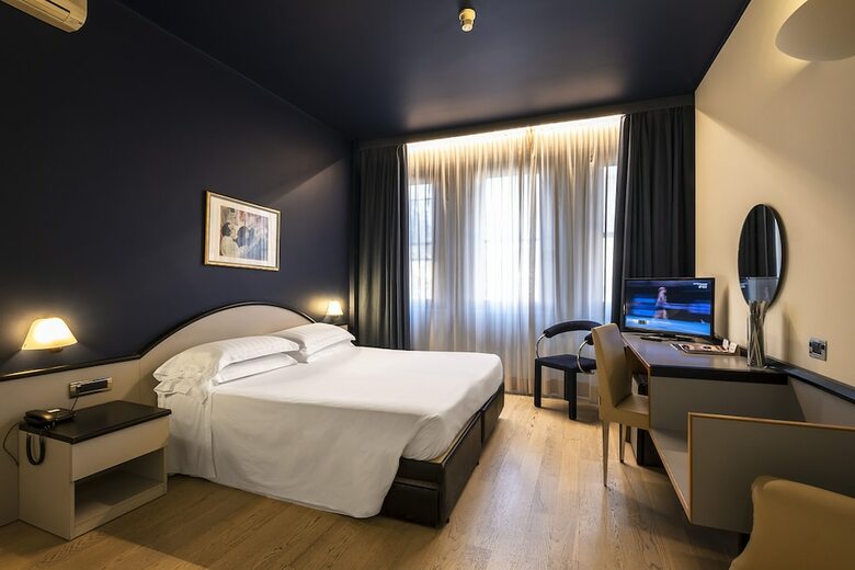 Hotel Touring