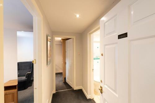 Hostal Edinburgh Caledonian Guesthouse