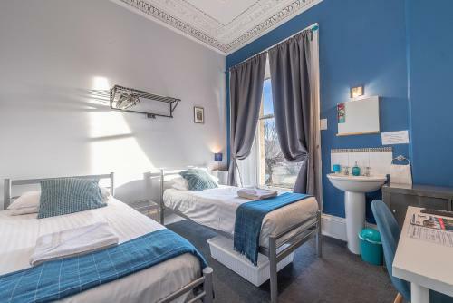 Hostal Edinburgh Caledonian Guesthouse