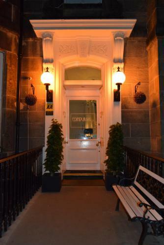 Hostal International Guest House