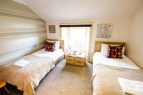Hostal Balmore Guest House