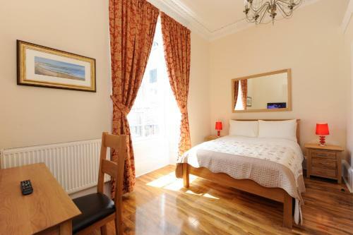 Apartamentos Edinburgh City Suites