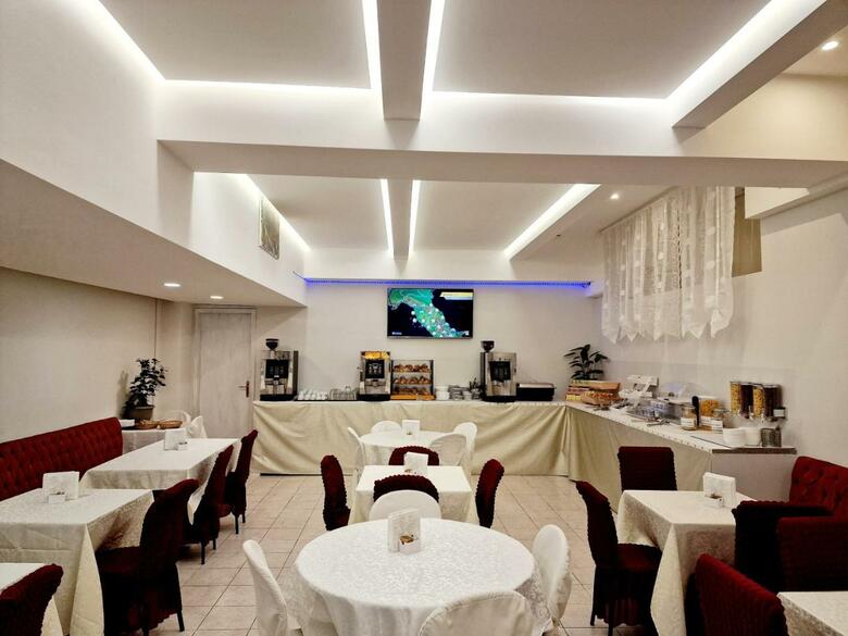 Albergue Youth Firenze 2000