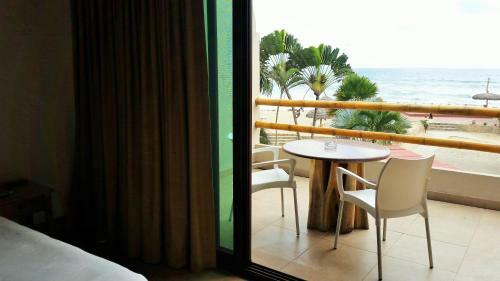 Hotel Baja Monta�ita