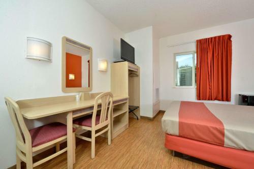 Motel 6 Mckinney