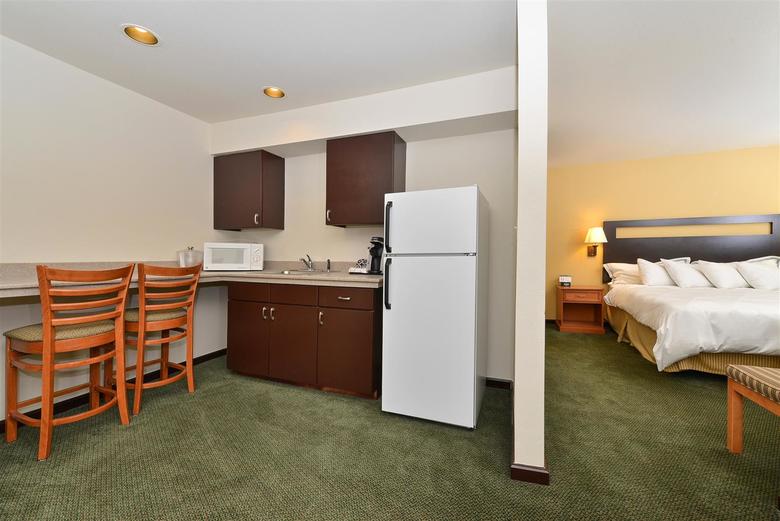 Best Western Plus Plaza Hotel