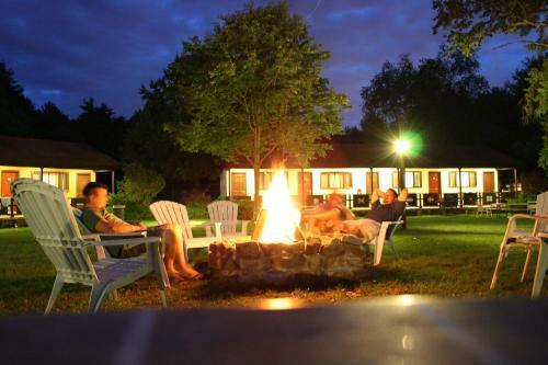 Hotel Dunham's Bay Resort