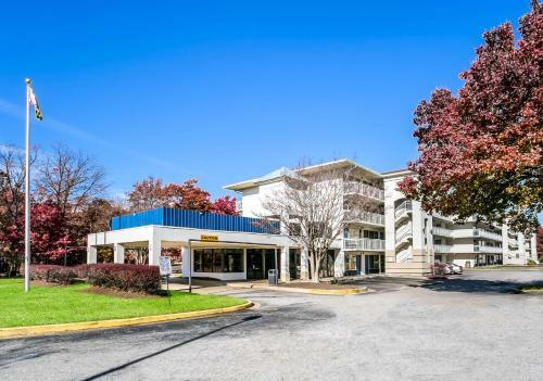 Motel 6 Baltimore Harbor South