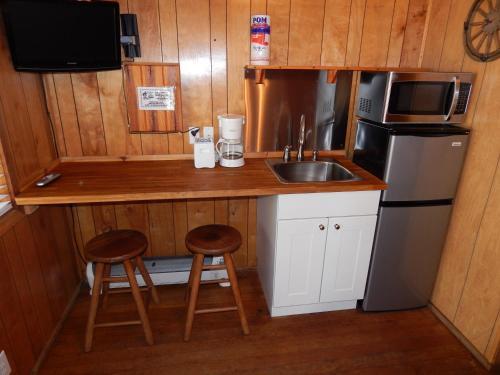 Lodge Road Runner Travel Resort