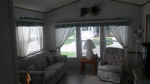 Lodge Road Runner Travel Resort