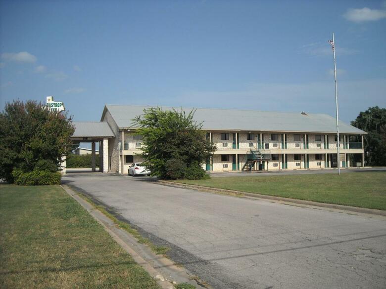 Motel Bastrop Inn