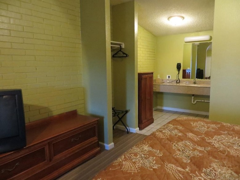 Tropicana Motel Bastrop