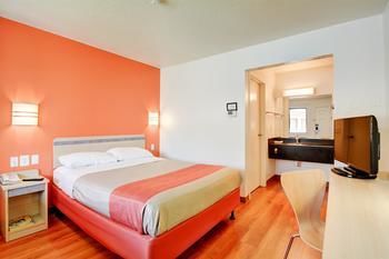 Motel 6 Hartford - Southington