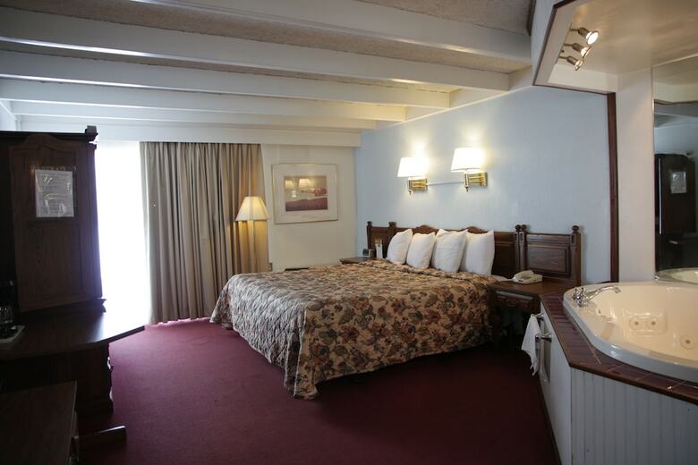 Hotel New Stanton Garden Inn