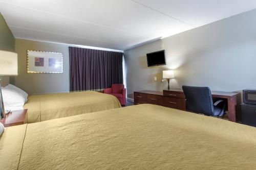 Motel Travelers Inn & Suites - I-95 Exit 145