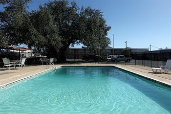 Motel Americas Best Value Inn Uvalde