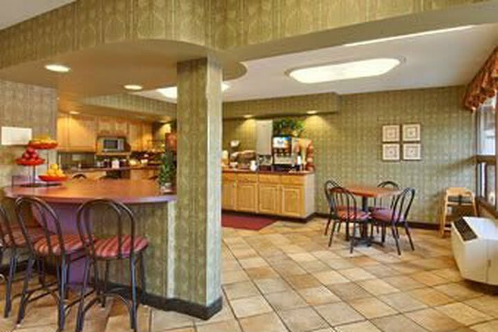 Hotel Ramada Conference Center - Edgewood